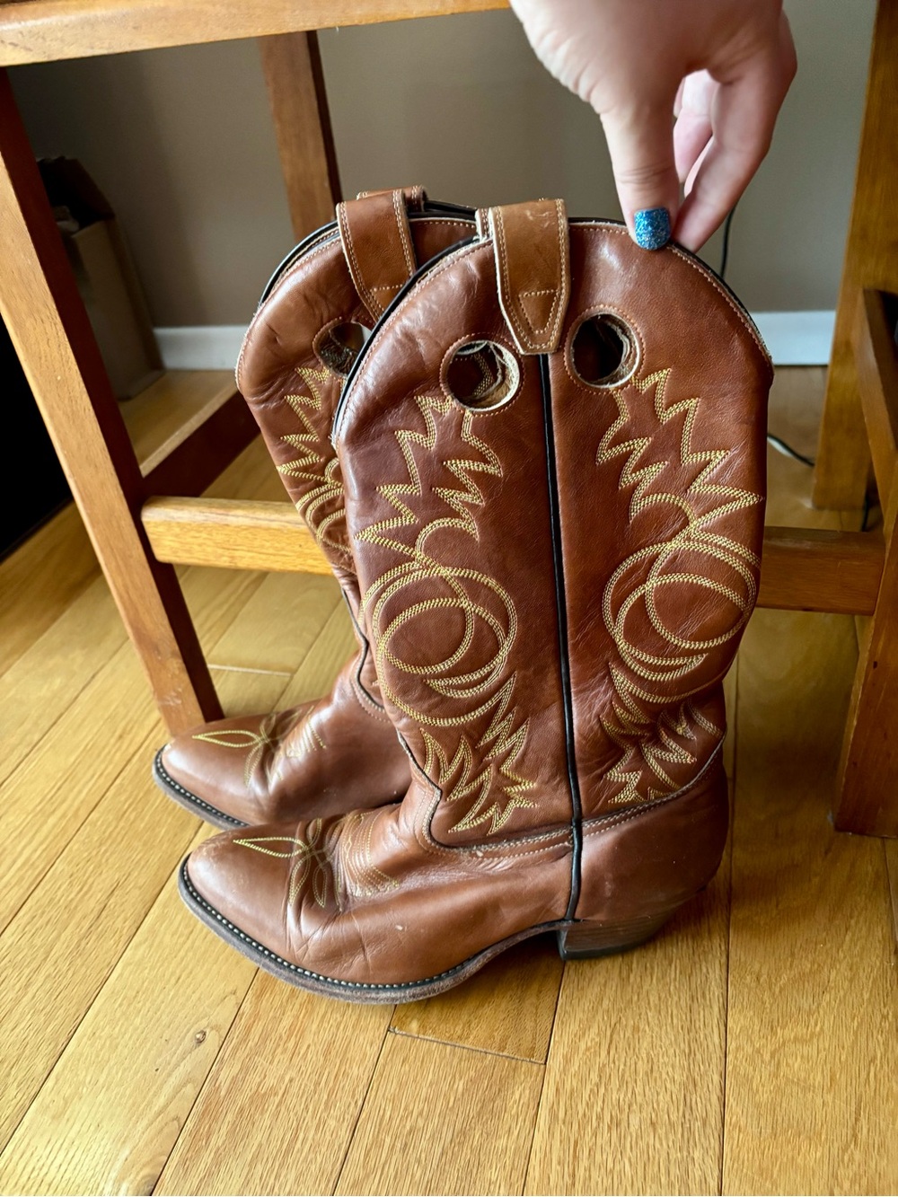 Boulet Boots Vintage Canadian Made Embroidered Leather Western Cowboy Boots